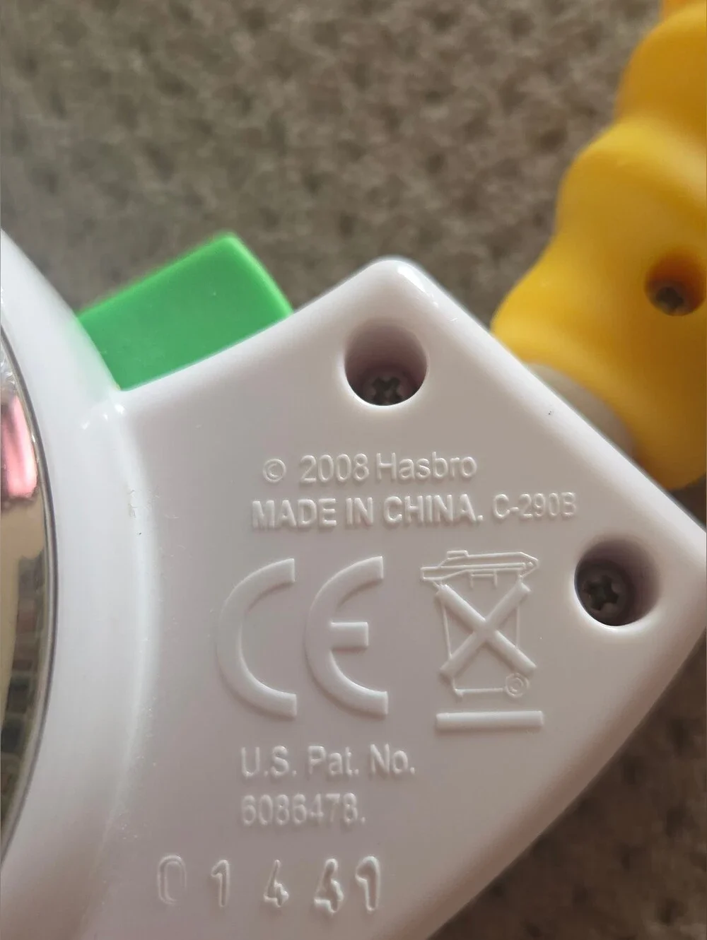 Bop It! Electronic Handheld Game White Shout Twist Pull Hasbro 2008 Tested Works